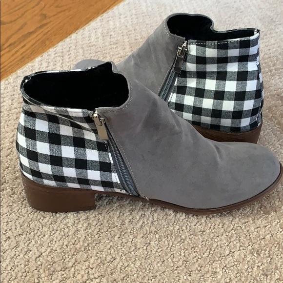 Booties! - Picture 4 of 4